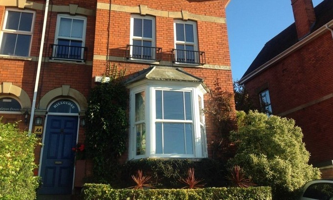 Glastonbury Bed & Breakfast | The Glastonbury Town House