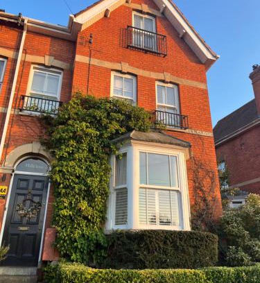Glastonbury Bed & Breakfast | The Glastonbury Townhouse B&B