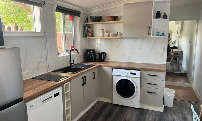 Manly Cottage | The Goat Keepers Cottagen