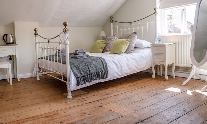 Snape Bed & Breakfast | The Golden Key