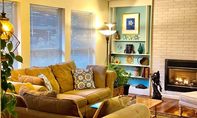 Shawnigan Lake House | The Good Life House(upper)@ Shawnigan Beach Resort