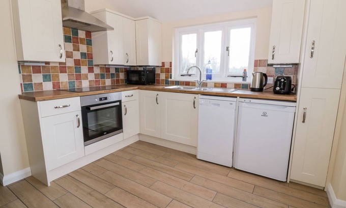 Wickham St Paul Cottage | The Granary