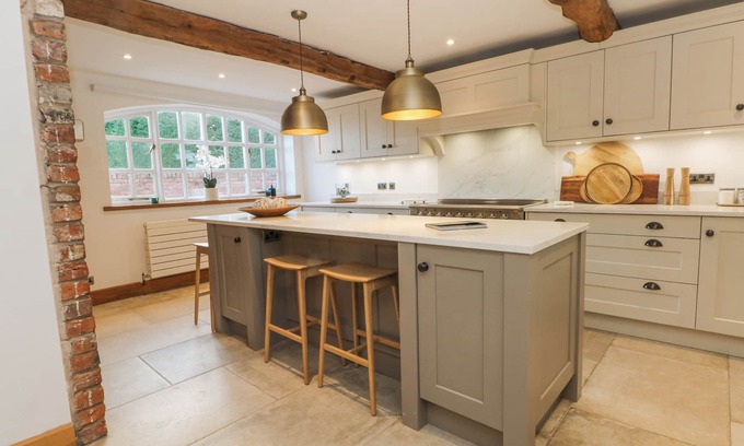 Knutsford Cottage | The Granary