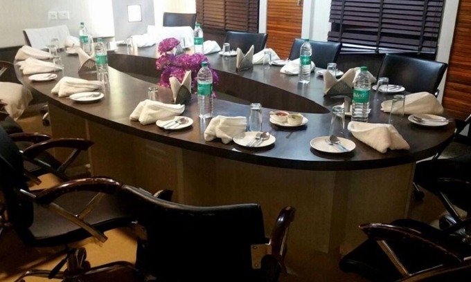 Jaunpur Hotel | The Grand Utsav Motal Jaunpur