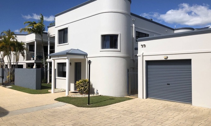 Urangan Villa | The Grange Resort Family Accommodation