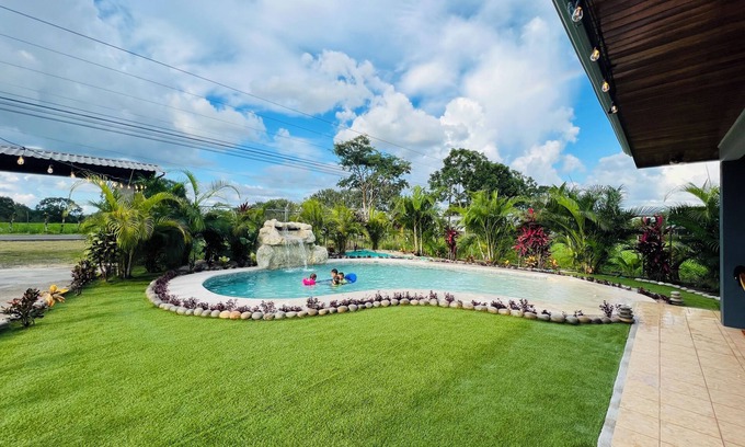 El Tanque House | The Gray Oasis Village,brand New, Gated, Cozy&safe