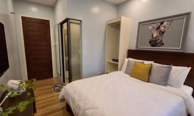 Buck Estate Apartment | The Great Molave DE LUXE ROOM