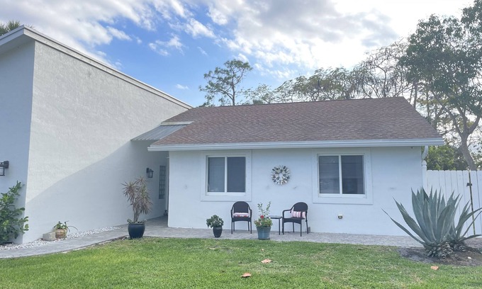 Greenacres House | The Green Corner Retreat!