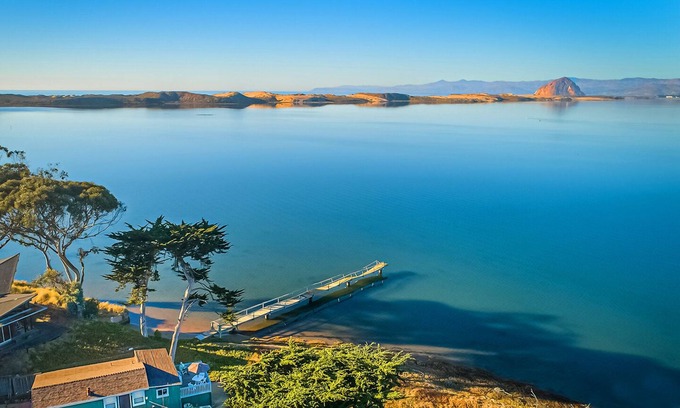 Baywood-Los Osos Cottage | The GREEN COTTAGE on Morro Bay—A Fabulously Romantic Waterfront Get-Away for Two