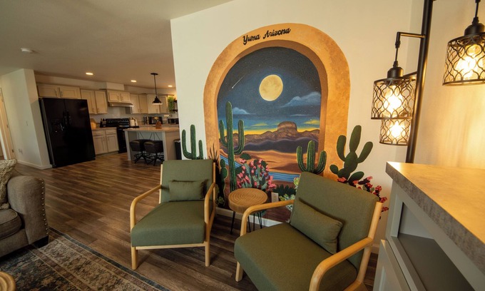 The Foothills House | The Green House - 3 King beds, 2 Bathrooms in Yuma AZ