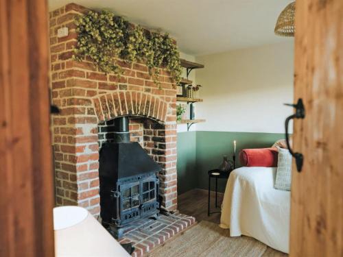 Thurton House | The Green One On The End