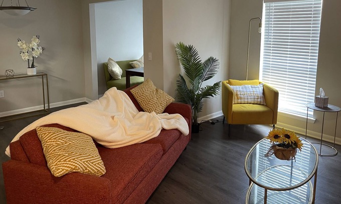 Peachtree City Apartment | The Green Serene a lovely soft Nest