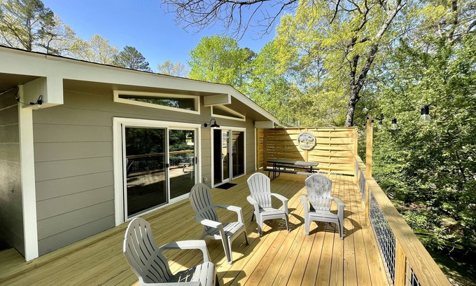 Bella Vista House | The GreyWood - a 2 bedroom bungalow on the Back40 - Permit 50277
