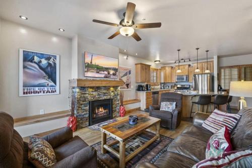 Bear Hollow Village House | The Grizzly Condo at Bear Hollow