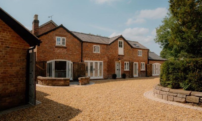 Bunbury House | The Grooms Cottage