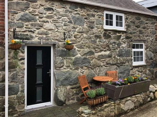 Brynrefail Apartment | The Grooms Cottage