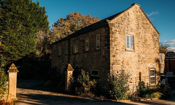 Clitheroe Cottage | THE GROOMSMEN, family friendly in Waddington