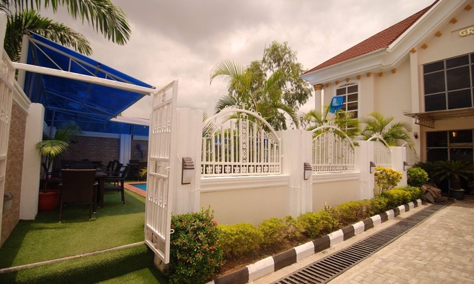 Gwarinpa Estate Hotel | The Grosvenor Suite