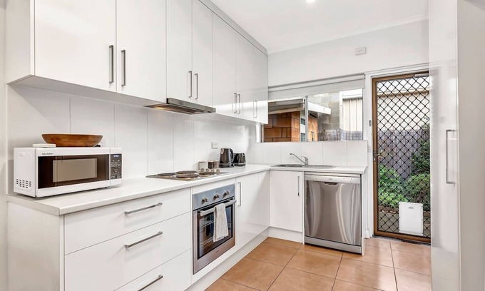 Brighton House | The Grove A Chic Coastal Vibe off Brighton Rd