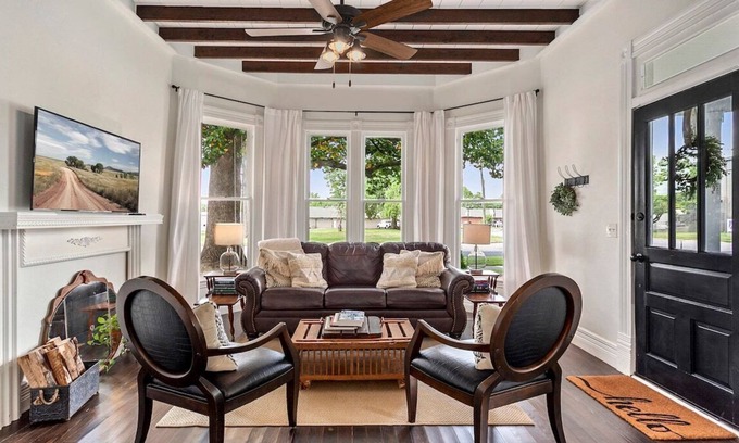 Springdale House | The Grove Cottage - Downtown Springdale