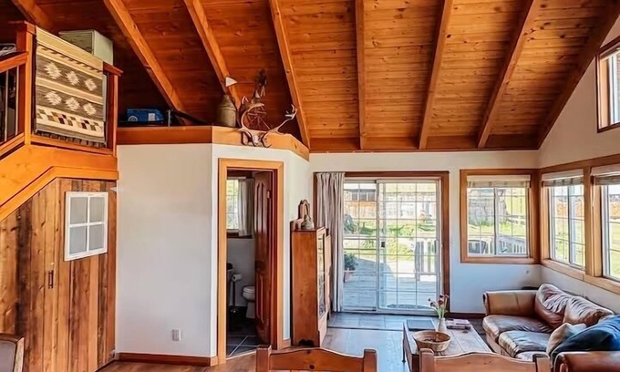 Nicasio House | The Guest House at Cow Track Ranch in Nicasio