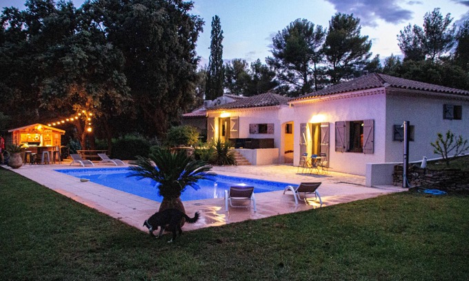 Le Castellet House | The Guest house carmagnole Guest House