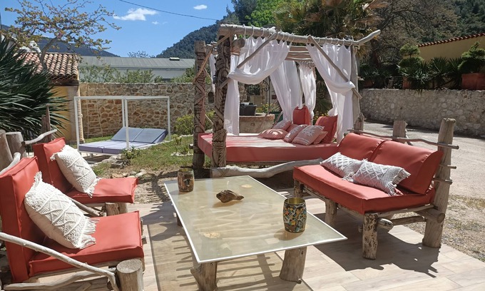 Gemenos House | The hacienda is ideal for family vacations