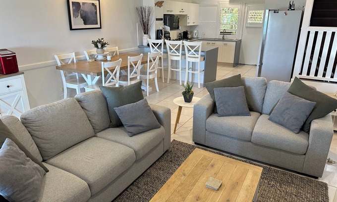 Brisbane Waterfront House | The Hamptons at Villa 43