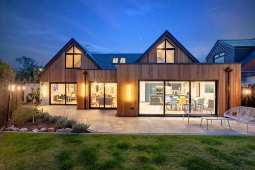 Whitstable House | The Harbour Retreat