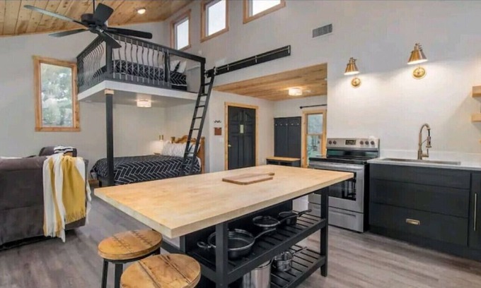 Sulphur Cabin | The Hard to Find Cabin