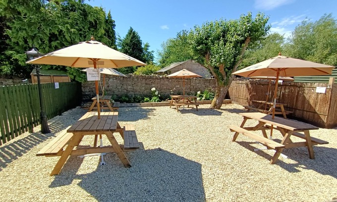 Glasbury Hotel | The Harp Inn