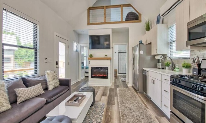 Waynesville House | The Haven @ Water 65 - Tiny Home walk to Downtown