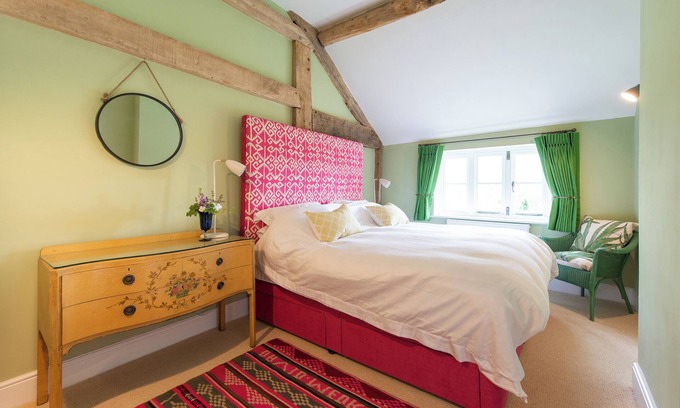 Leominster Apartment | The Hayloft offers you an idyllic setting to unwind and rejuvenate.