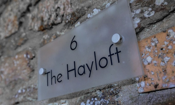 Noss Mayo House | The Hayloft - Perfect place to escape to in Noss Mayo
