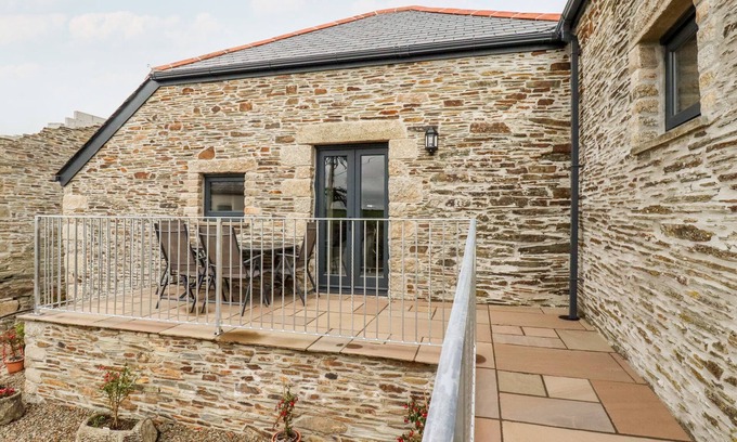 Bodmin Cottage | THE HAYLOFT, romantic, character holiday cottage in Bodmin