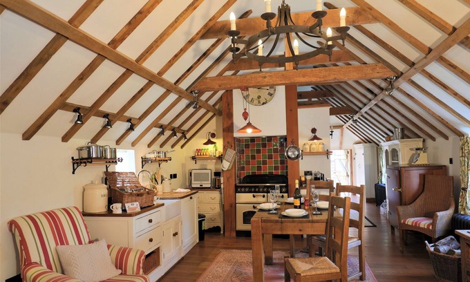 Lincoln House | The Hayloft - Warm, romantic and relaxing with wood-burning stove. Dogs welcome