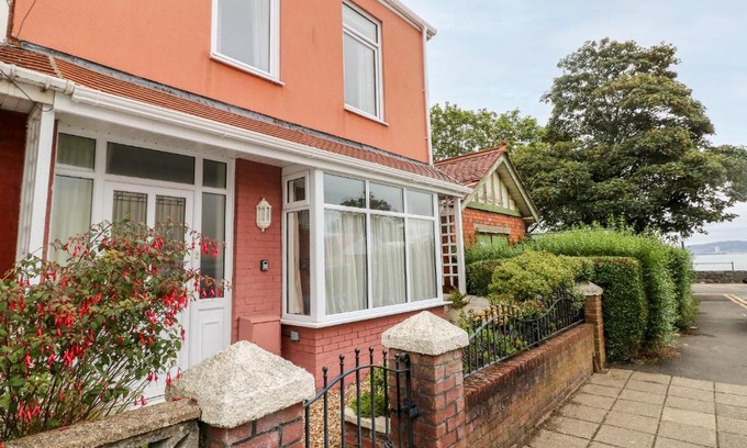 Mumbles House | The Headlands - Gower