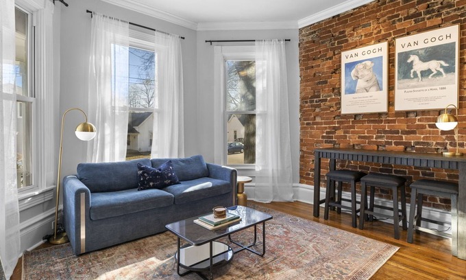 Northside District Apartment | The Headley House - Chic & Cozy space in the heart of downtown