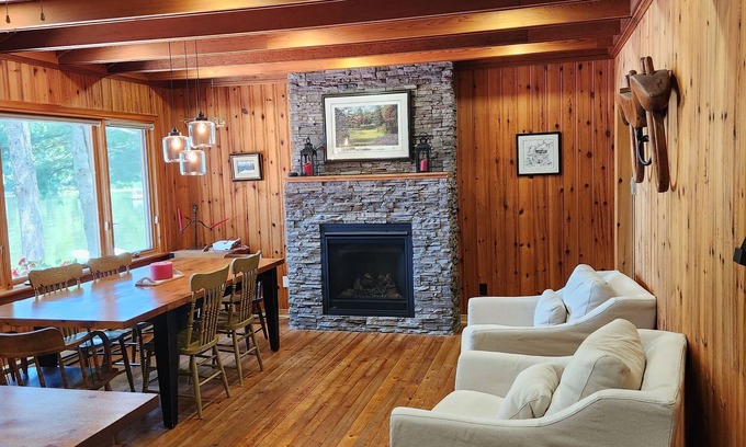 Muskoka Lakes Cottage | The heart of Muskoka - Lake Rosseau - 5 mins to Port Carling