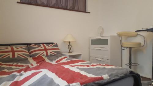 Stratford and New Town Hotel | The Heart Of Stratford.!