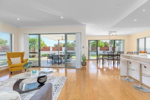 Karrinyup House | The Heights at Karrinyup