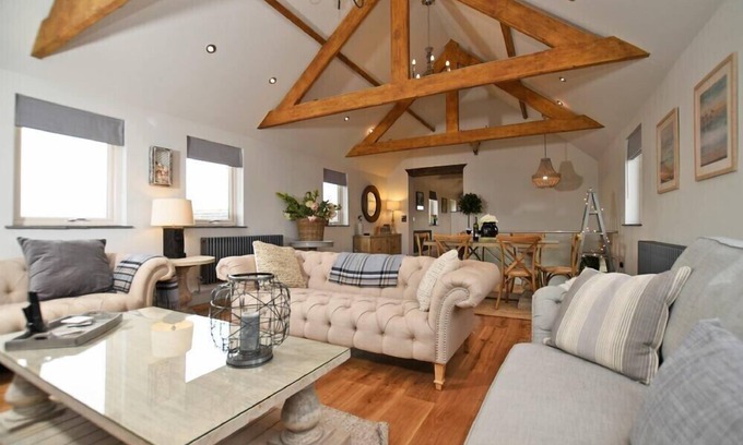 Beadnell Cottage | THE HEMMEL (BEADNELL), pet friendly, with open fire in Beadnell