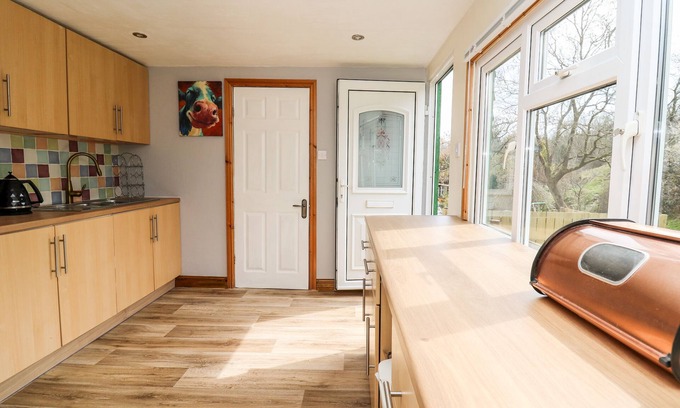 Clydey Cottage | The Hen Pen