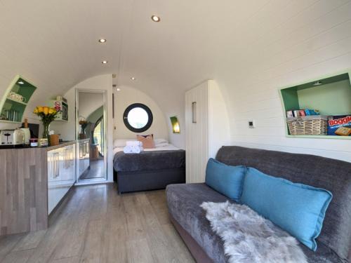 Llandovery Other | The Heron's Tree