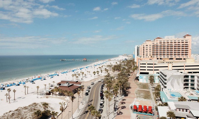 Clearwater Beach Resort | The Hiatus Clearwater Beach, Curio Collection By Hilton