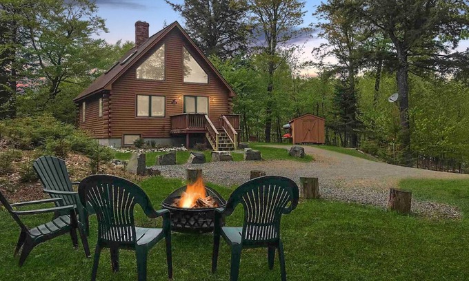 Beaver Cove Cabin | The Hidden Cabin (Close Access to Moosehead Lake!)