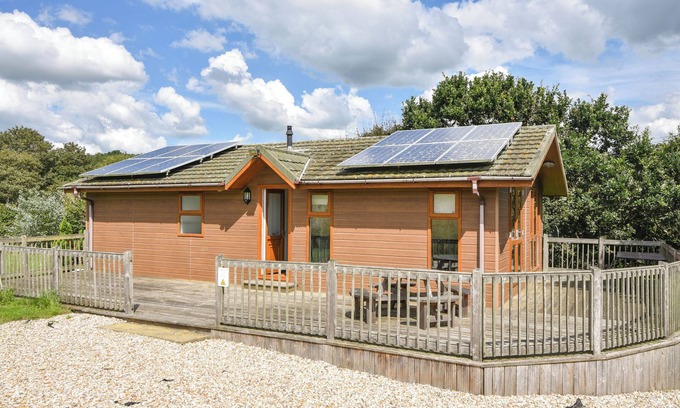Eype Cottage | THE HIDEAWAY, pet friendly, country holiday cottage in Eype