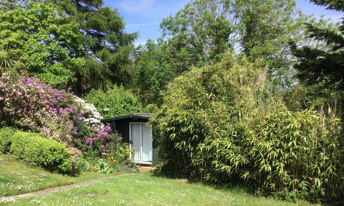 Newport Cabin | THE HIDEOUT Brighstone IOW Studio style cabin Rural Quiet. Downs Beaches 10 mins