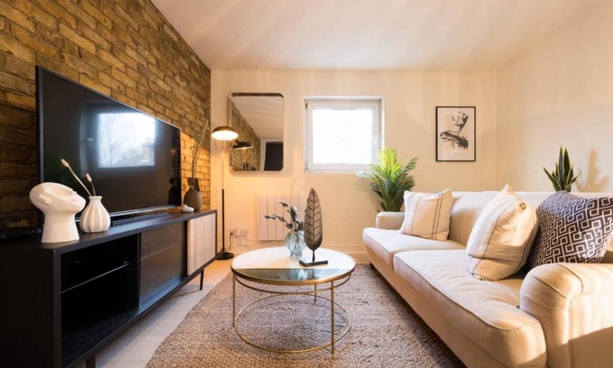 Highgate Apartment | The Highgate Hideaway - Modern & Stylish 2BDR Flat