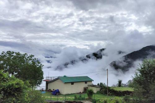 Bullawala Villa | The Highlander's Cottage Mussoorie